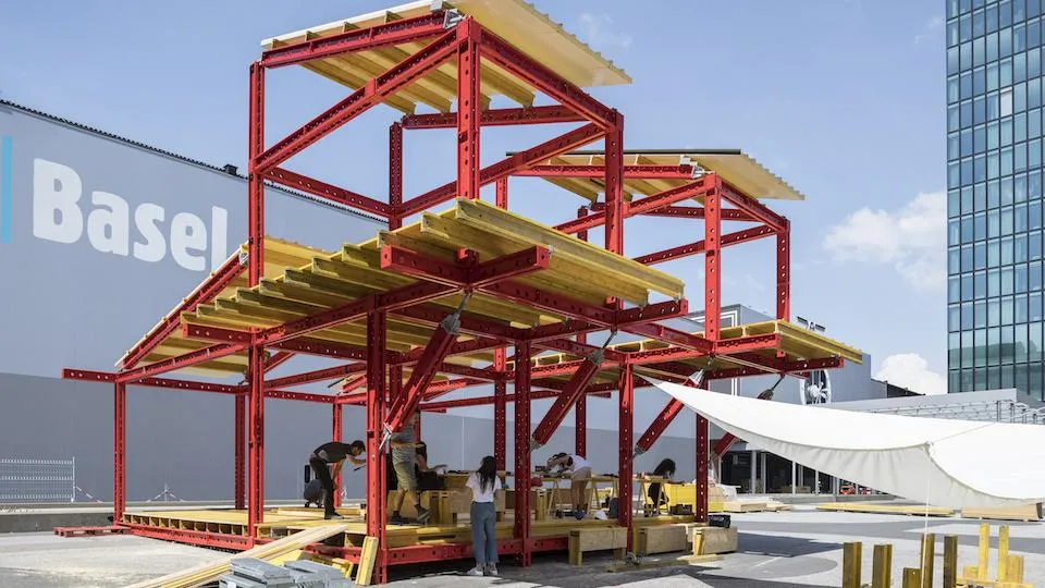 Structure during the build phase with workers inside